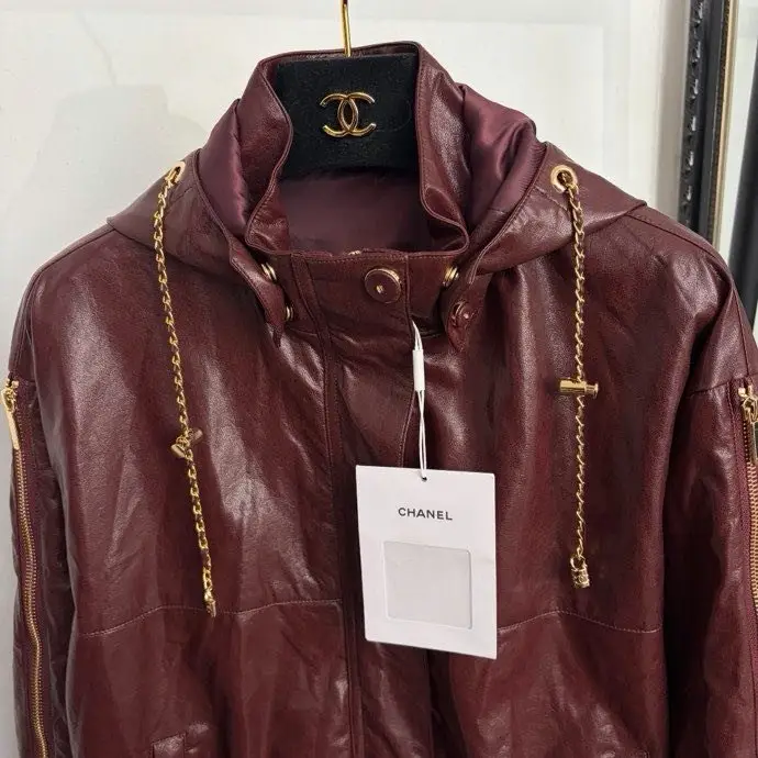 Chanel Костюм женский — Фото 2
