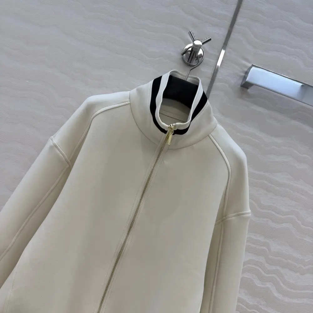 Chanel Costume female — Photo 3
