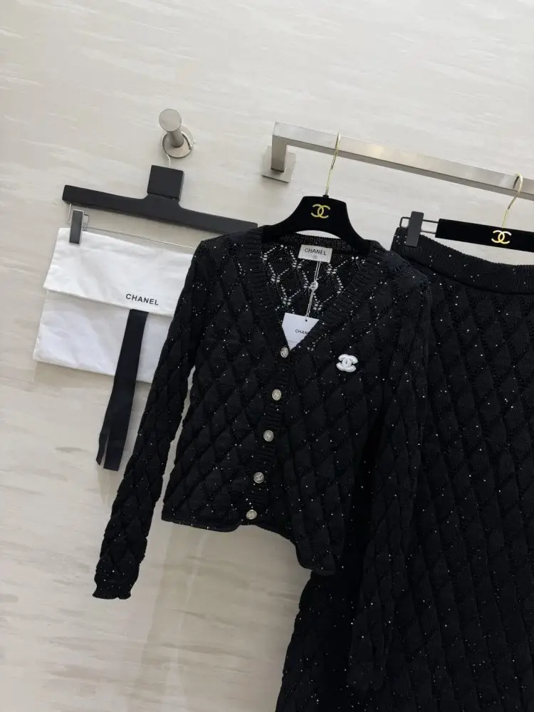 Chanel Костюм женский — Фото 3