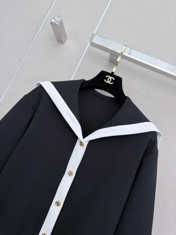 Chanel Костюм женский — Фото 3