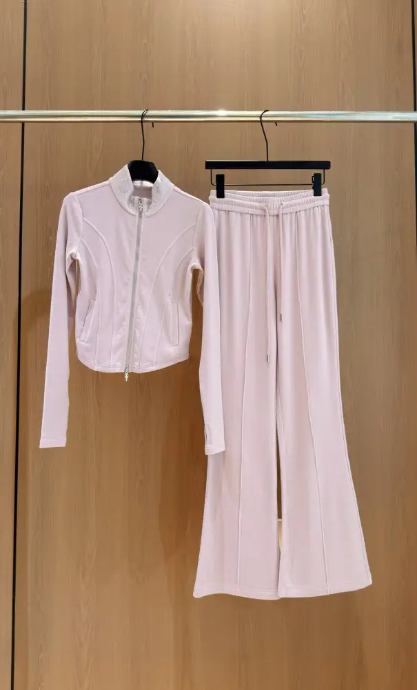 Chanel Costume female — Photo 3