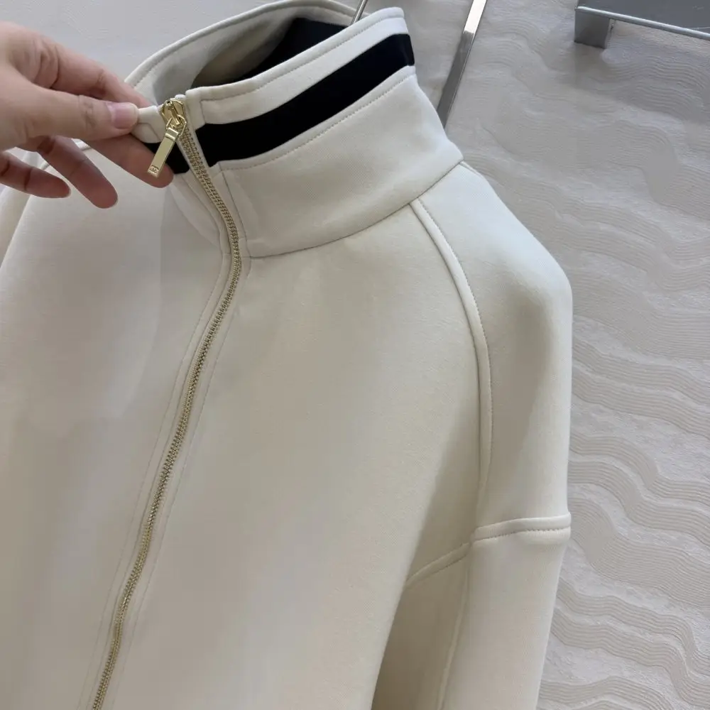 Chanel Costume female — Photo 4