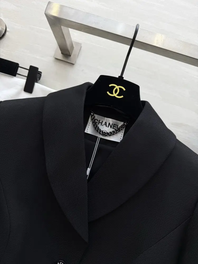 Chanel Costume female — Photo 4