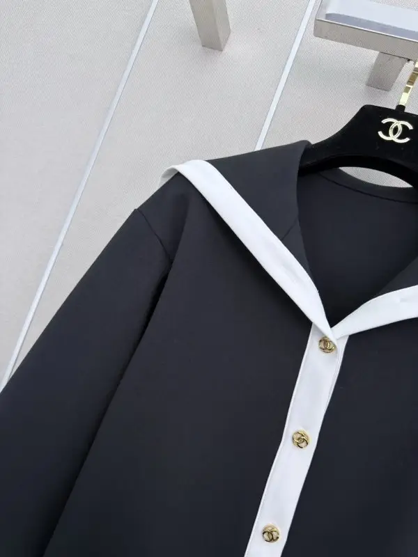 Chanel Костюм женский — Фото 4