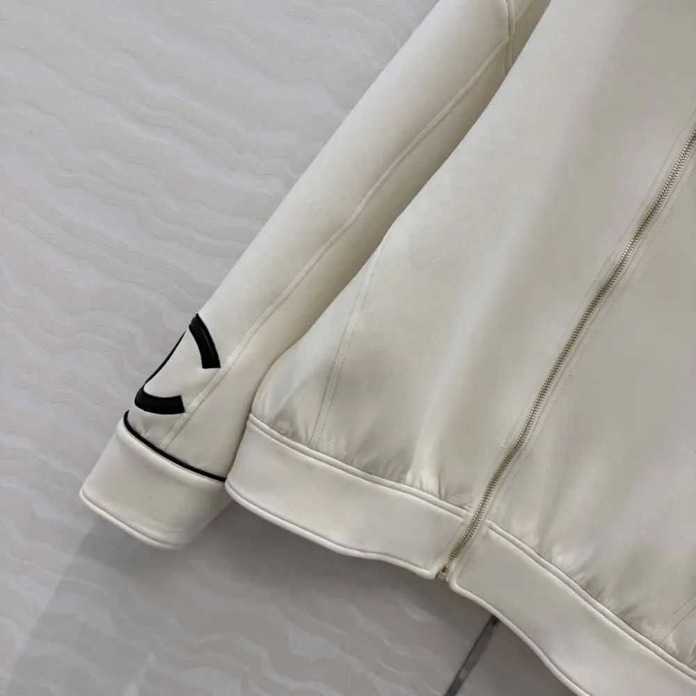 Chanel Costume female — Photo 5