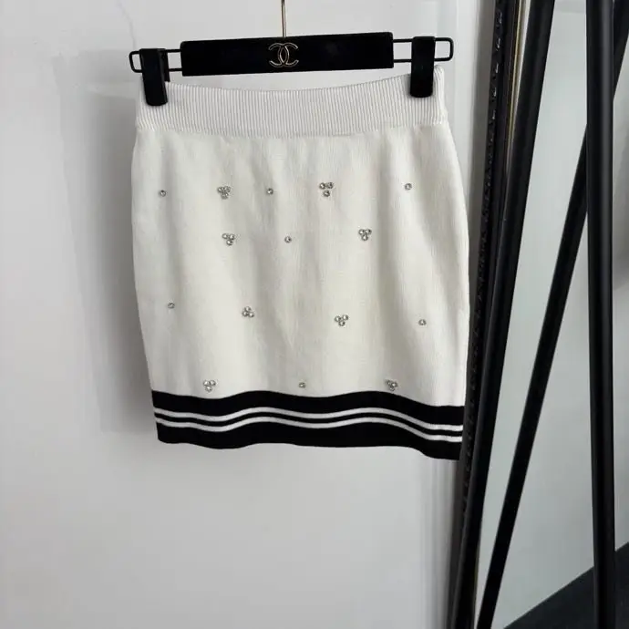 Chanel Костюм женский — Фото 5