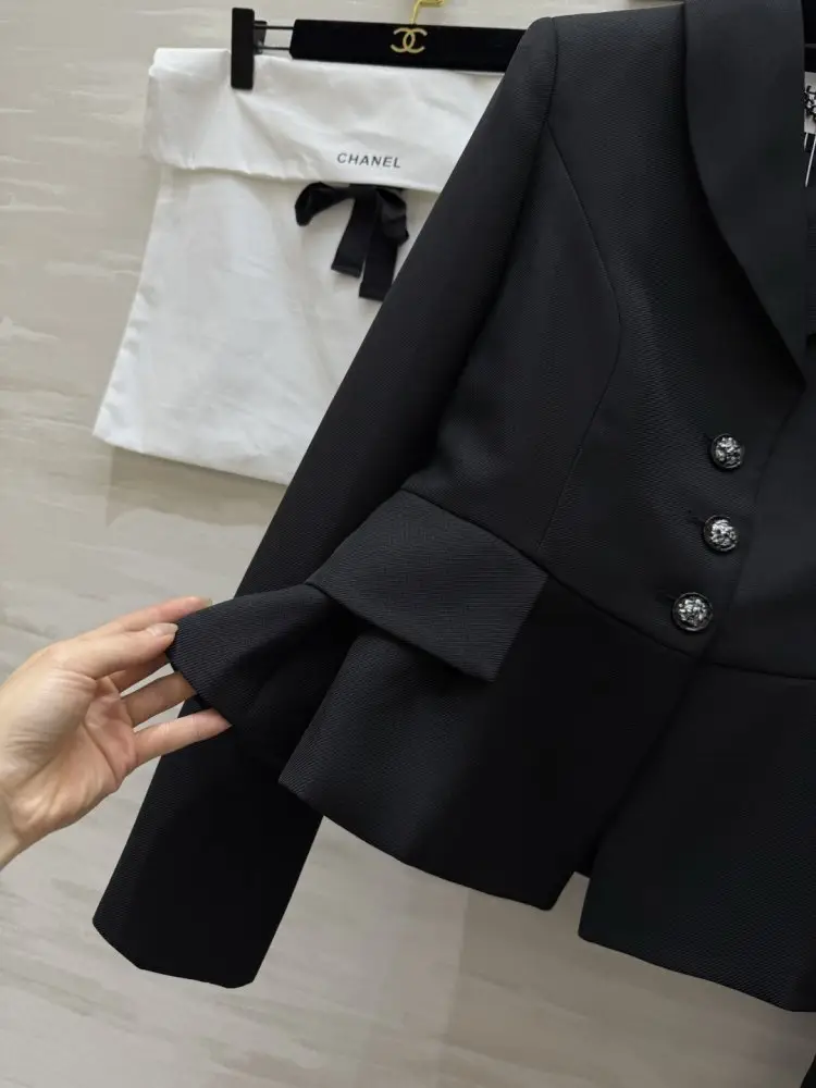 Chanel Costume female — Photo 5