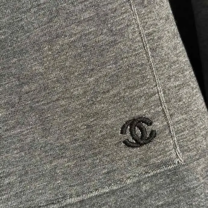 Chanel Костюм женский — Фото 5