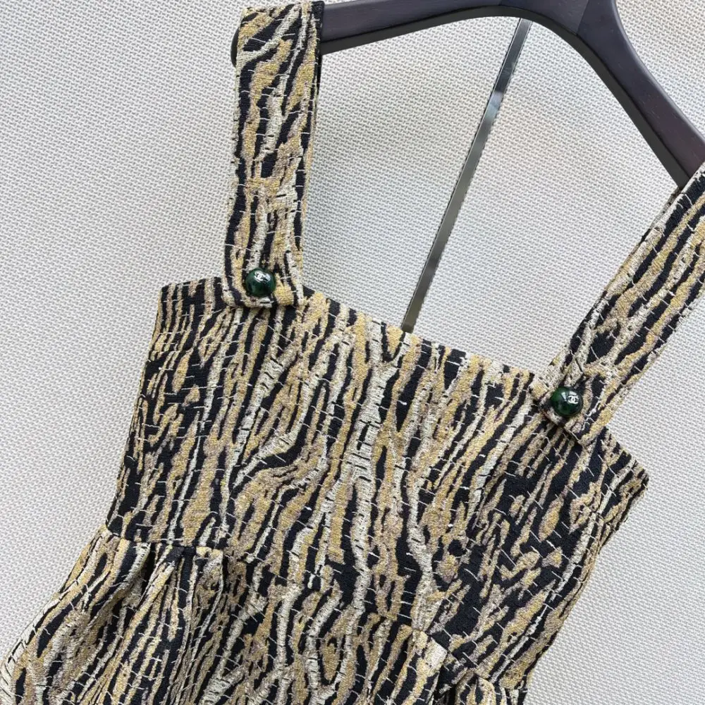 Chanel Dress from леопардовым print — Photo 3