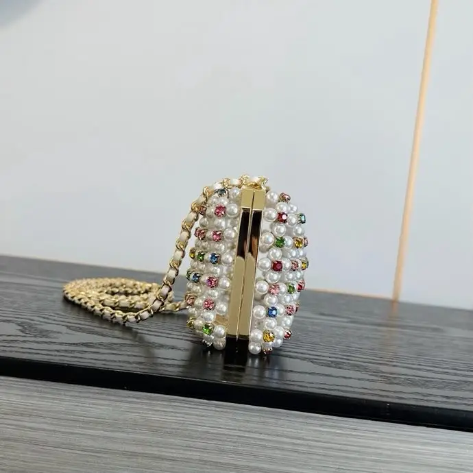 Chanel Вечірня сумка CHANEL Metal Pearl Minaudiere 16 см — Фото 2