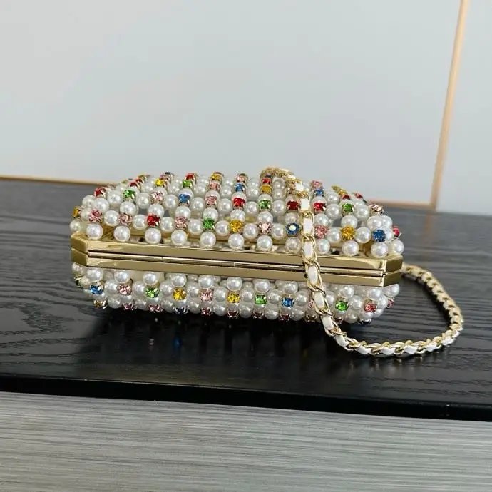 Chanel Вечірня сумка CHANEL Metal Pearl Minaudiere 16 см — Фото 4