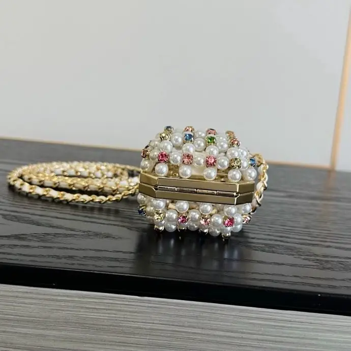 Chanel Evening a bag CHANEL Metal Pearl Minaudiere Mini — Photo 2