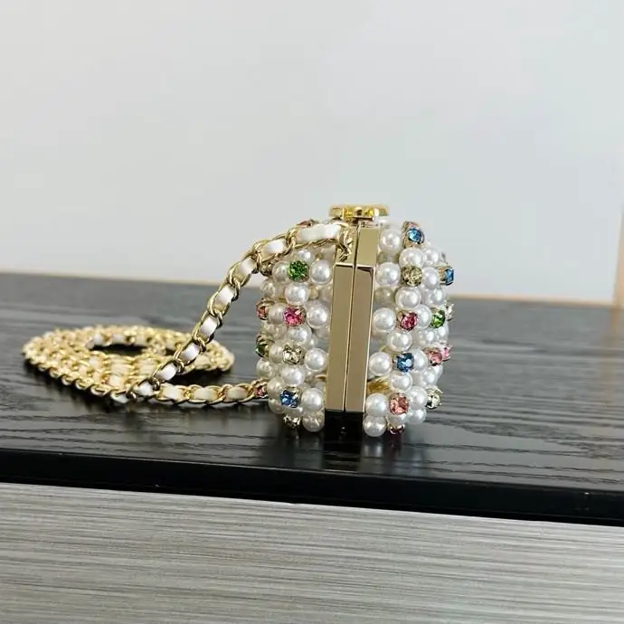 Chanel Evening a bag CHANEL Metal Pearl Minaudiere Mini — Photo 3