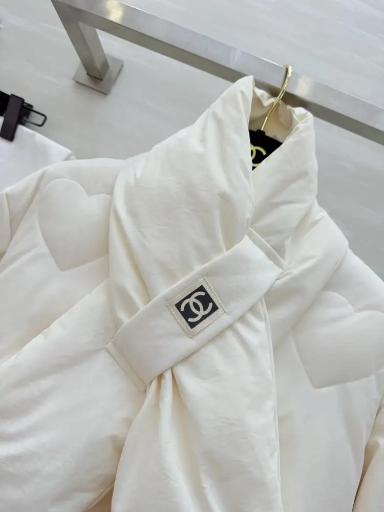 Chanel Пухова куртка жіноча двостороння — Фото 3
