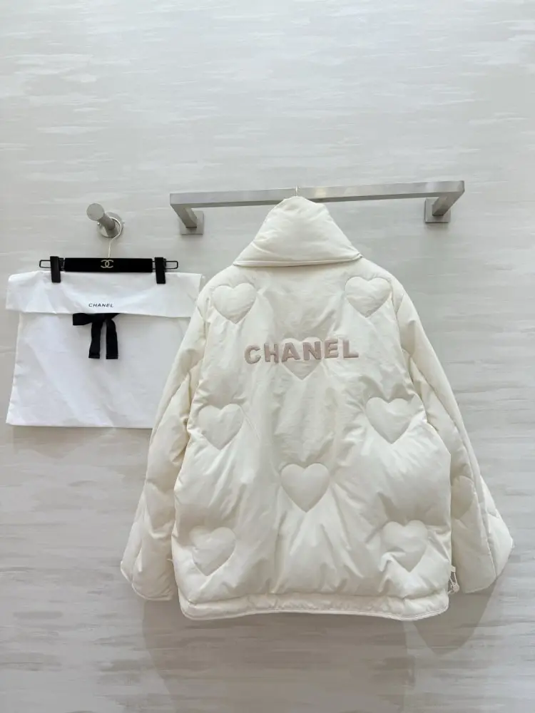 Chanel Пухова куртка жіноча двостороння — Фото 5