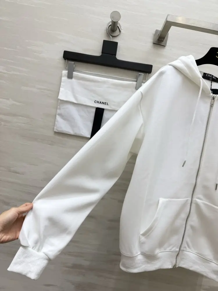 Chanel Hoody — Photo 5