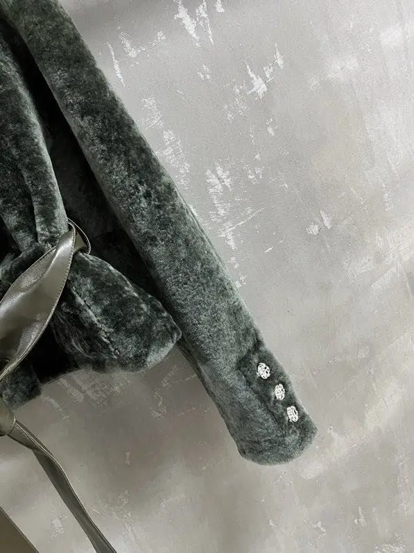 Chanel Куртка меховая с кожаной подкладкой — Фото 4