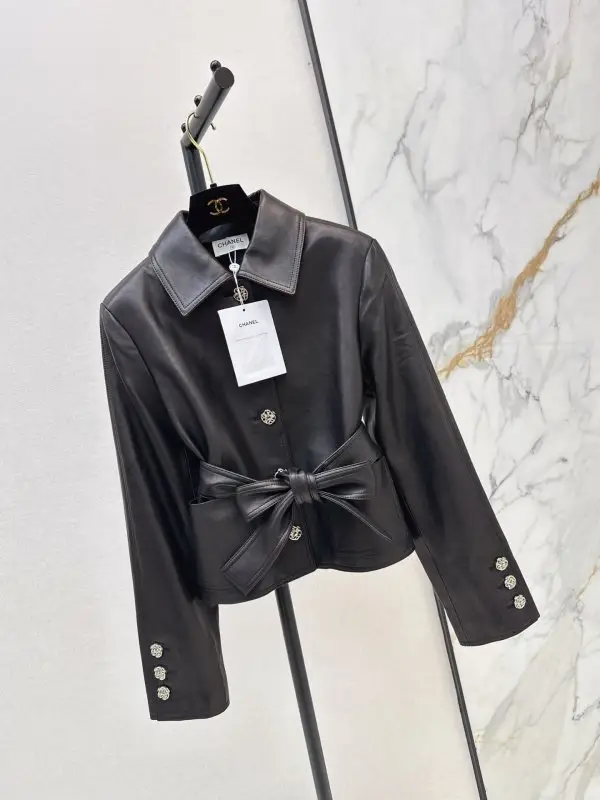 Chanel Куртка кожаная женская — Фото 2