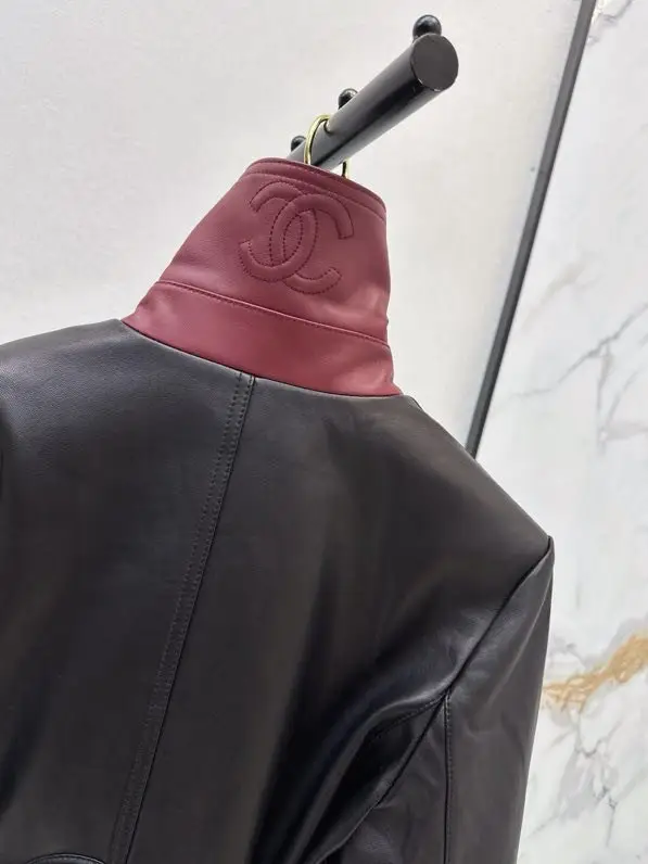 Chanel Куртка кожаная женская — Фото 4