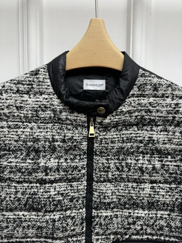 Chanel Куртка на пуху женская — Фото 2