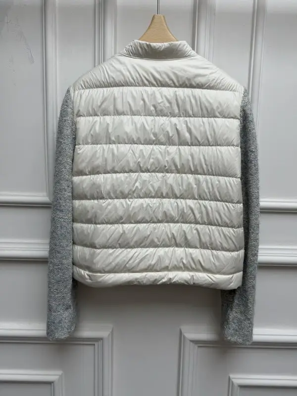 Chanel Куртка на пуху женская — Фото 5