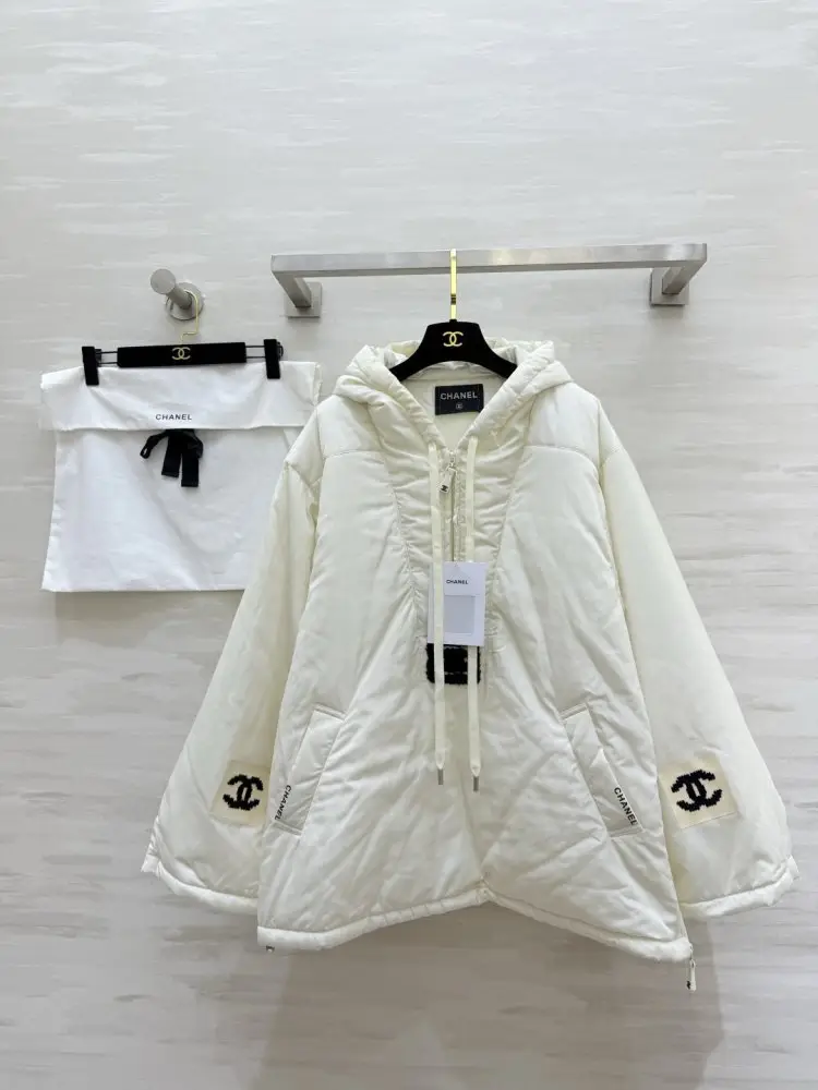 Chanel Куртка женская — Фото 1