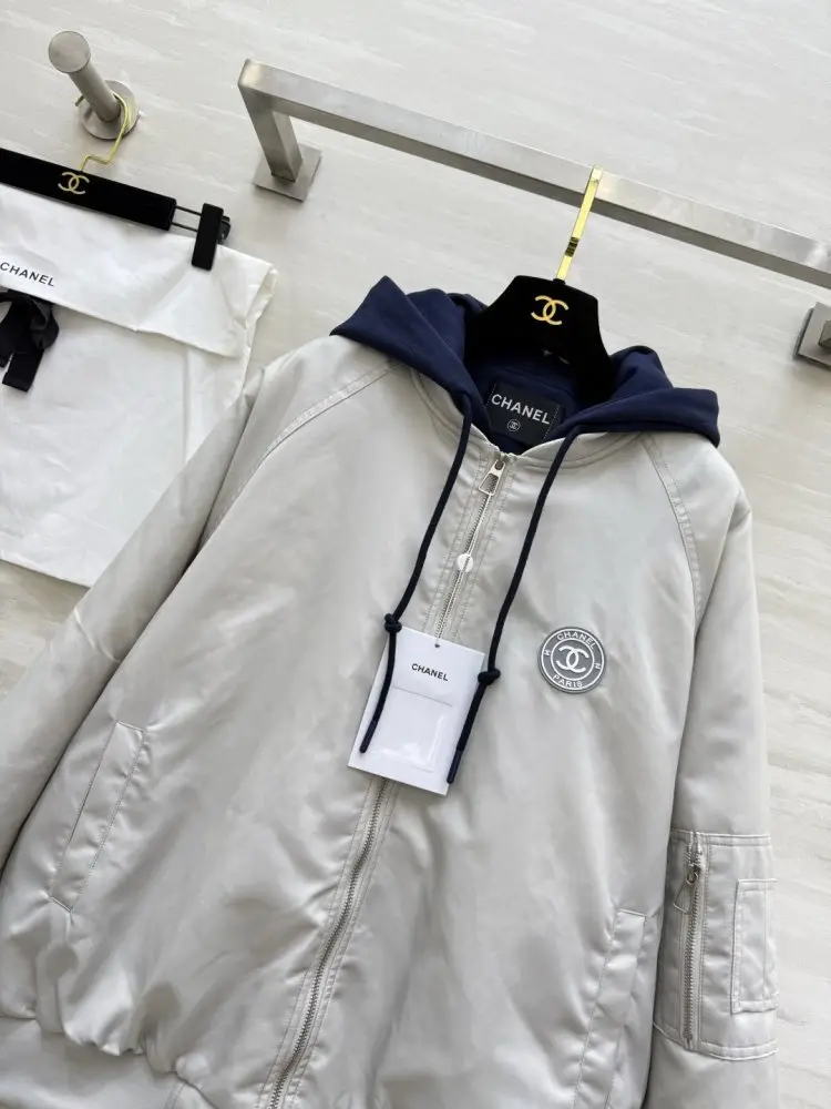 Chanel Куртка жіноча — Фото 2