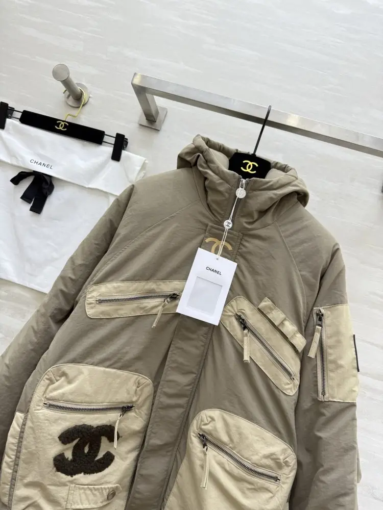 Chanel Jacket women's — Photo 2