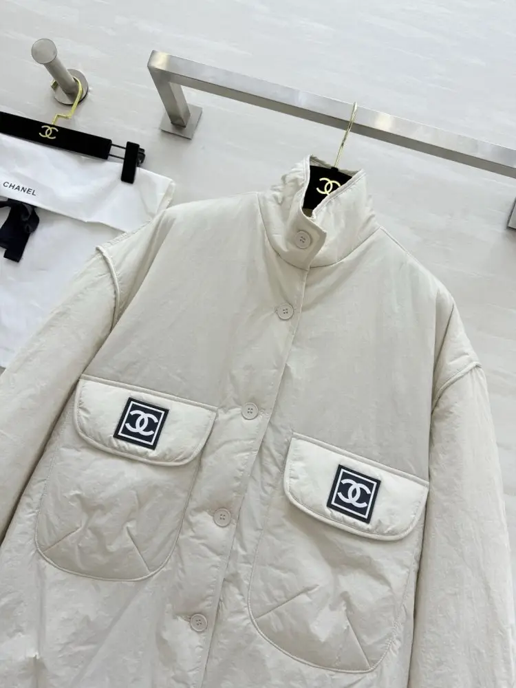 Chanel Jacket women's — Photo 2