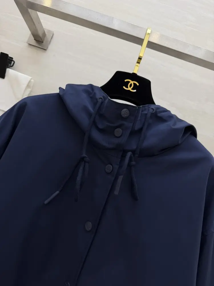 Chanel Jacket women's — Photo 3