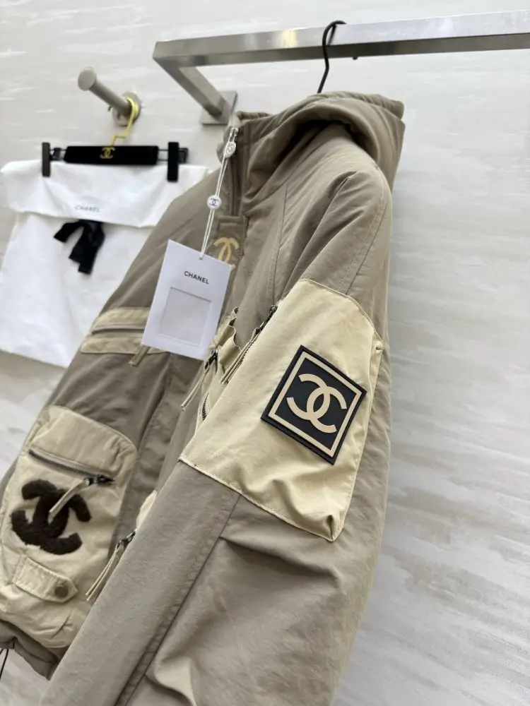 Chanel Jacket women's — Photo 3