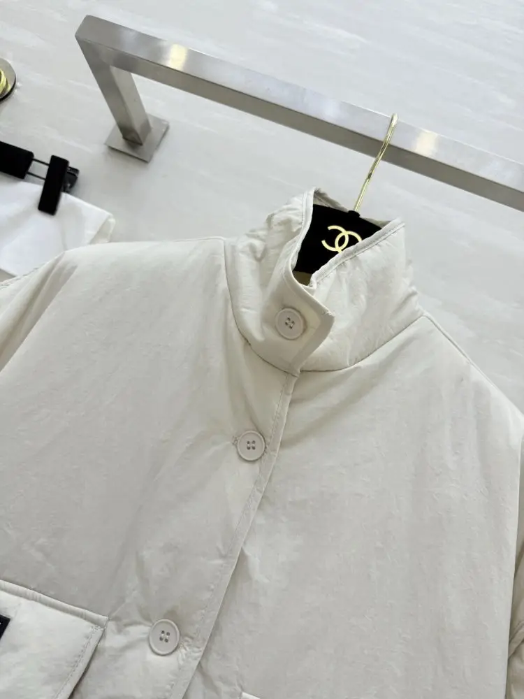Chanel Jacket women's — Photo 3