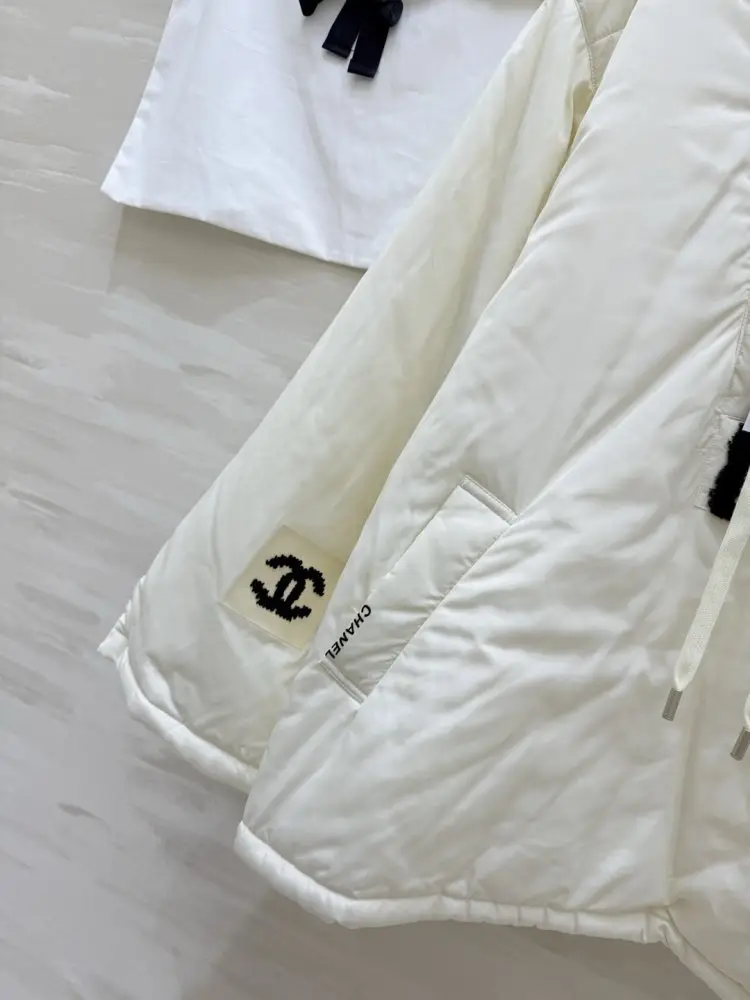 Chanel Куртка женская — Фото 4