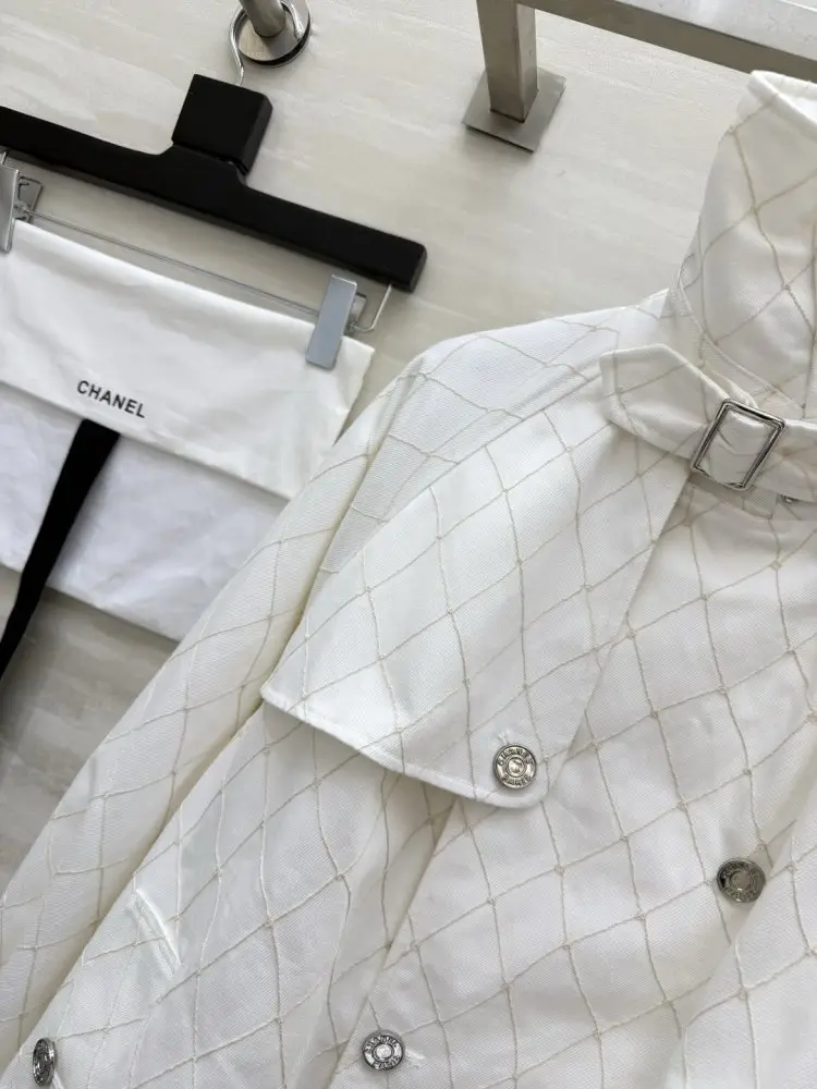 Chanel Куртка женская — Фото 4