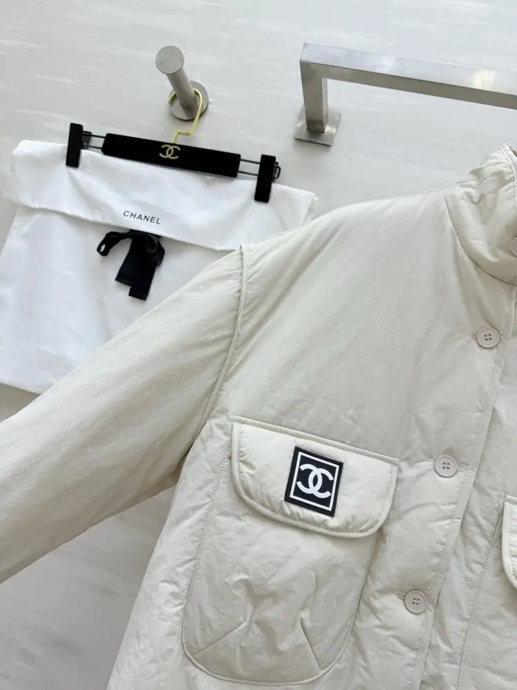 Chanel Jacket women's — Photo 4