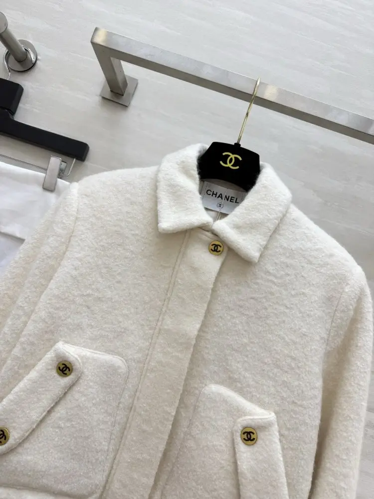 Chanel Куртка женская — Фото 4