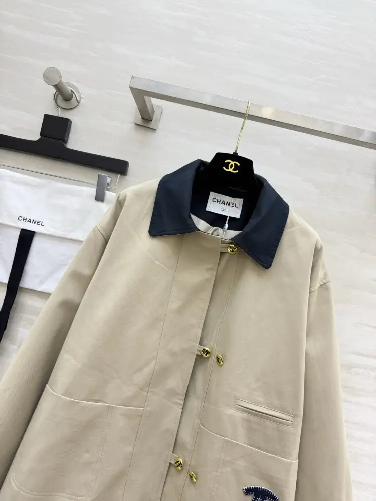 Chanel Jacket women's — Photo 4