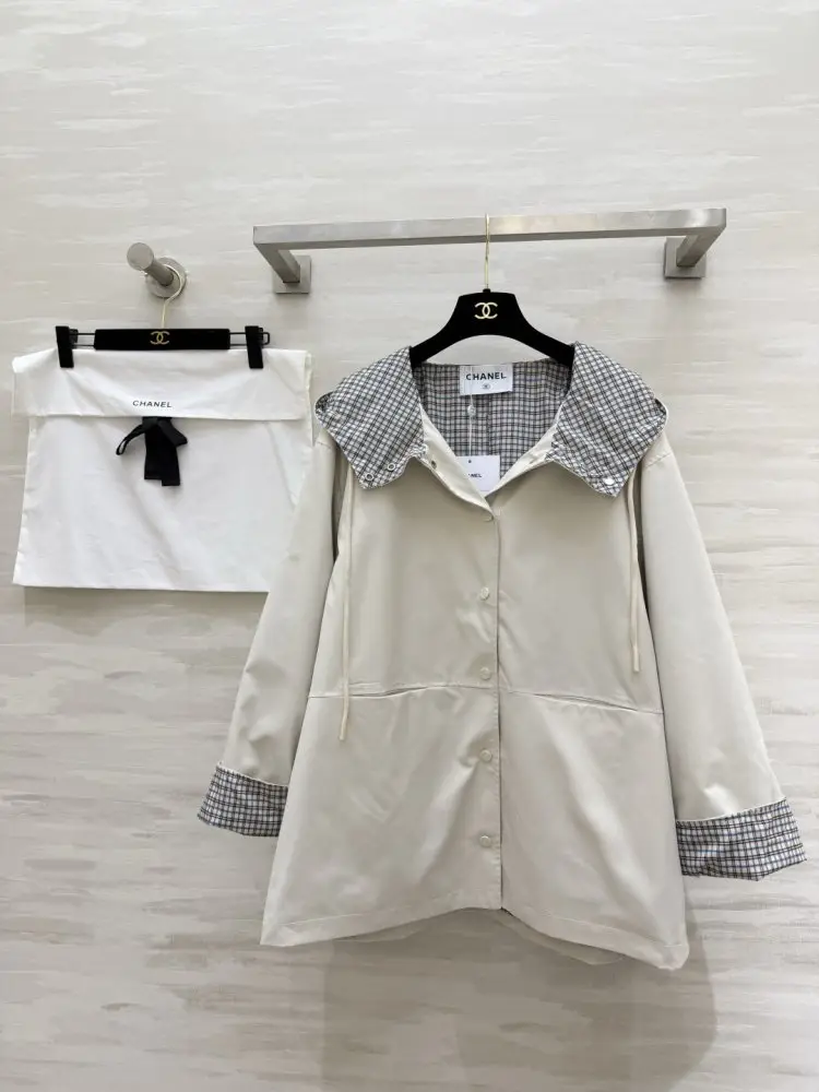 Chanel Куртка женская — Фото 4