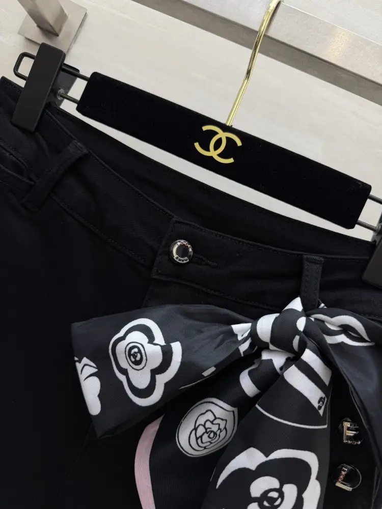 Chanel Джинсы женские — Фото 4