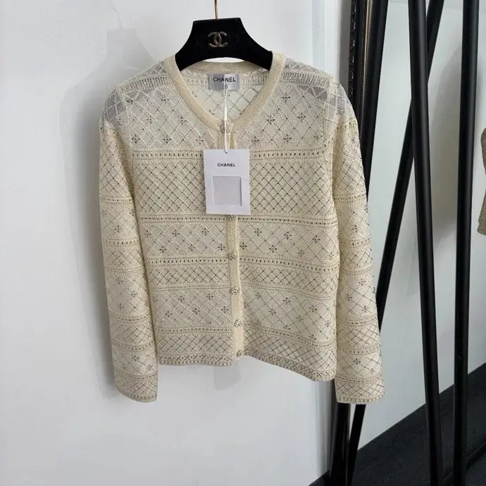 Chanel — В'язаний кардиган з довгими рукавами