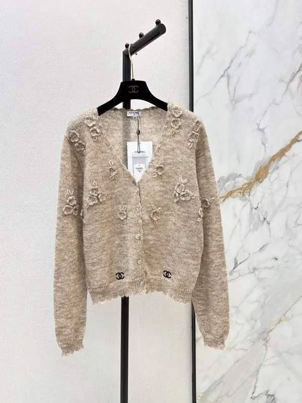 Chanel — Knitted cardigan from V-neck Neck