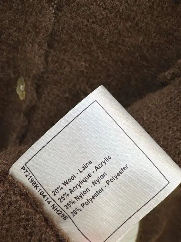 Chanel Knitted cardigan from V-neck Neck — Photo 5