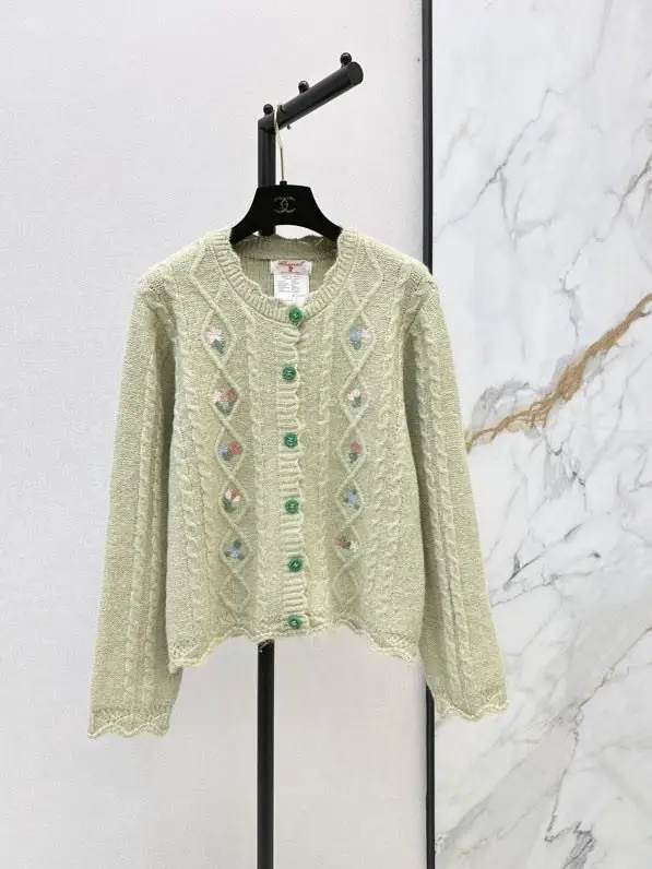 Chanel — В'язаний кардиган