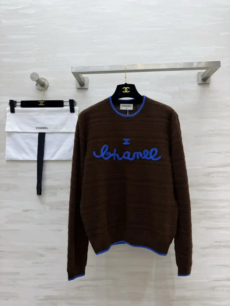 Chanel — В'язаний светр