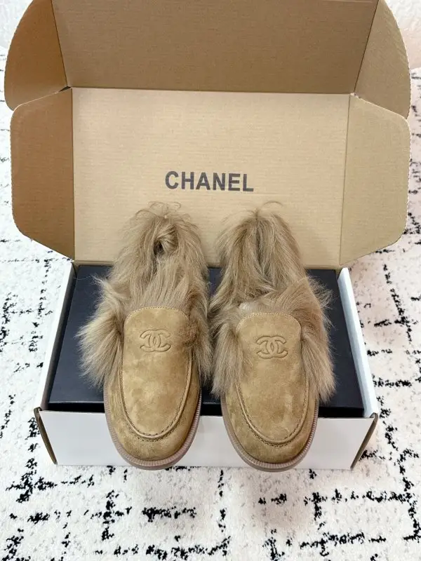 Chanel — Лоферы CHANEL COCO NEIGE на хутрі