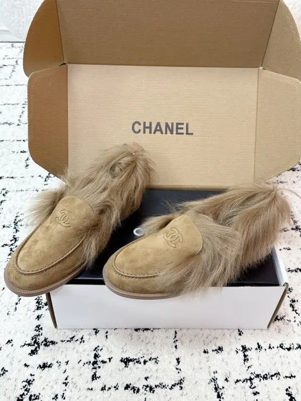 Chanel Лоферы CHANEL COCO NEIGE на хутрі — Фото 2