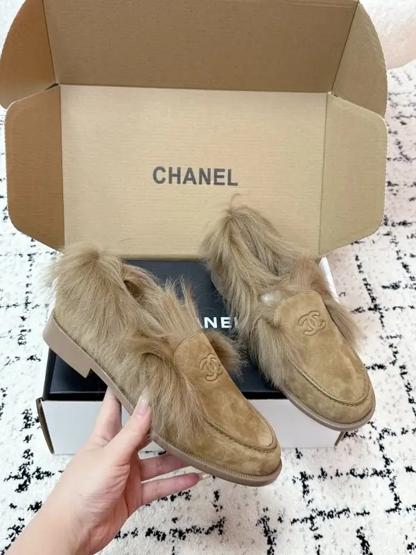 Chanel Лоферы CHANEL COCO NEIGE на хутрі — Фото 5
