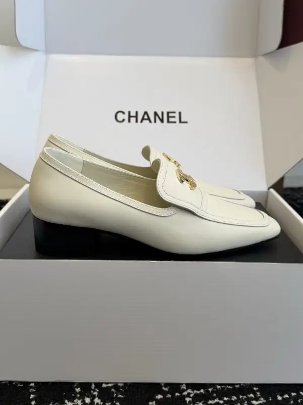 Chanel Лоферы с квадратным носком — Фото 2