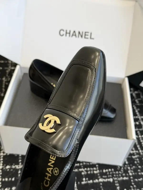 Chanel Лоферы з квадратним носком — Фото 4