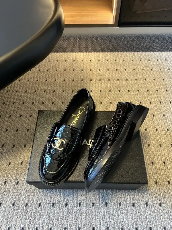 Chanel Лоферы шкіряні жіночі — Фото 4